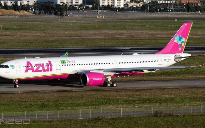 A330neo rosa da Azul é flagrado taxiando em Toulouse