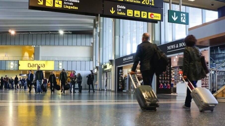 Holanda confirma 18 passageiros infectados com Ômicron em voo da África do Sul