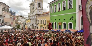 Brasil soma 214,2 milhões de habitantes em 2026, aponta IBGE