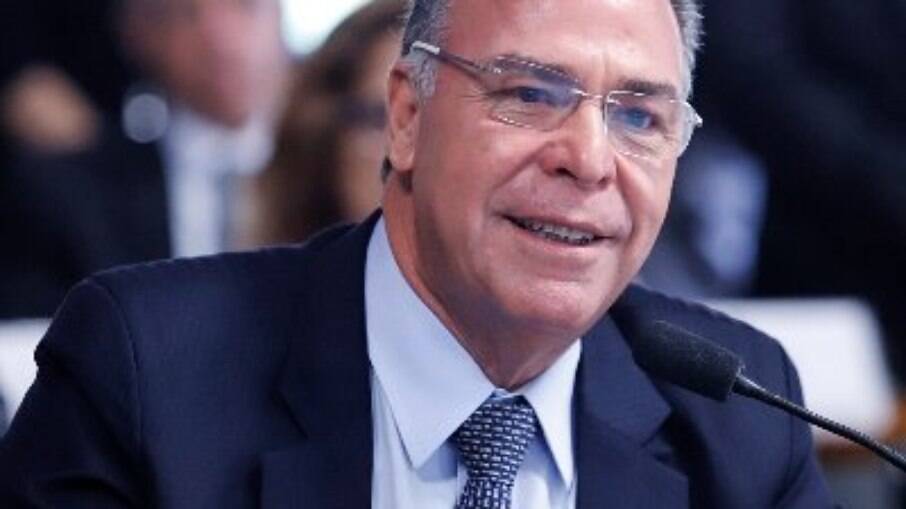 Ministro Luís Roberto Barroso (STF), negou pedido para arquivar um inquérito aberto contra o senador Fernando Bezerra Coelho (MDB-PE),