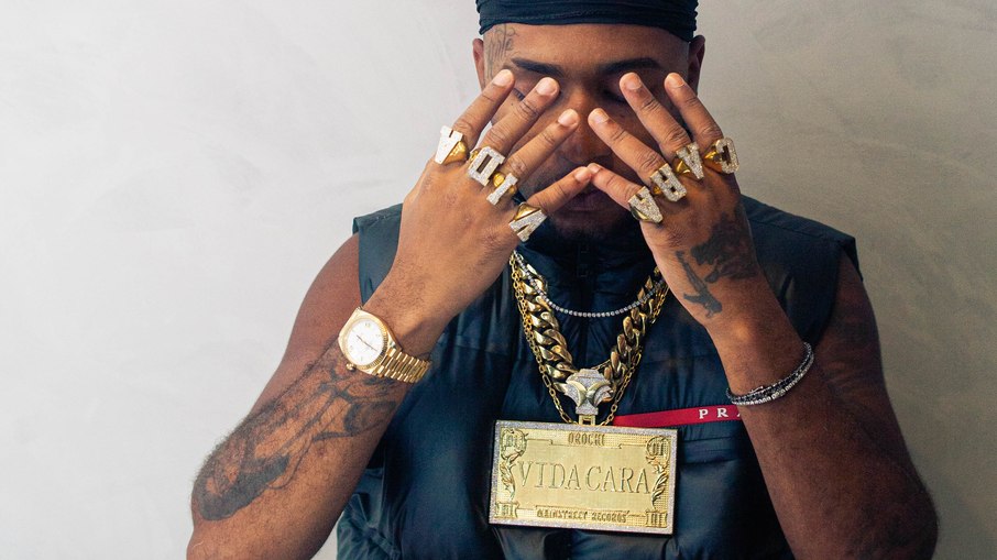 A festa contará com a presença especial do renomado rapper Orochi um dos principais nomes da cena hip-hop A festa contará com a presença especial do renomado rapper Orochi um dos principais nomes da cena hip-hop