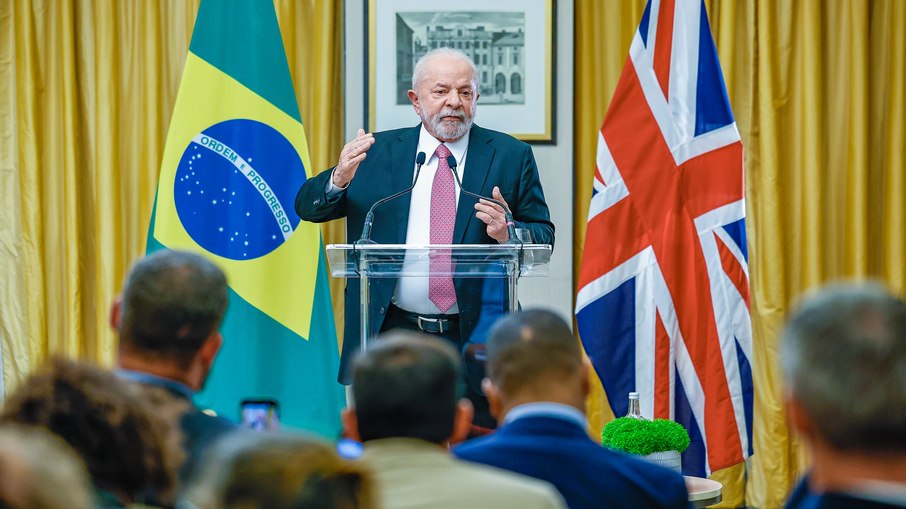 Presidente da República, Luiz Inácio Lula da Silva, durante declaração à imprensa em Londres