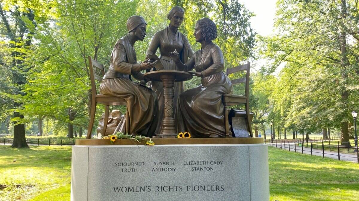 Estátua de Sojourner Truth, Susan Anthony e Elizabeth Stanton no Central Park