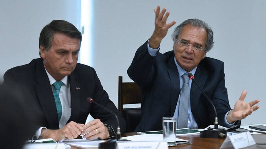 Bolsonaro diz que 'de vez em quando' recebe pedido para demitir Guedes, mas que relação é de 'lealdade'