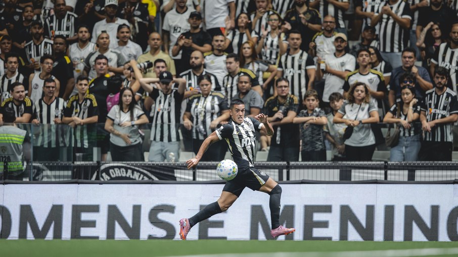 Lucas lesionou as costelas em disputa com Tomás Cuello