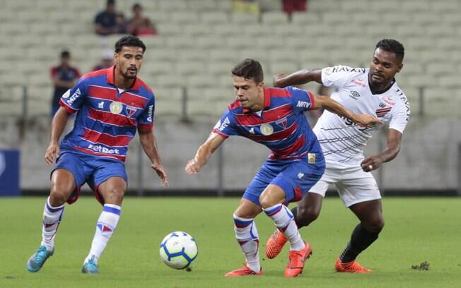 Duelo entre Fortaleza x Athletico-PR na Copa do Brasil é destaque da agenda do futebol nesta quinta-feira