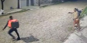 Sargento manda entregador correr e atira duas vezes contra ele