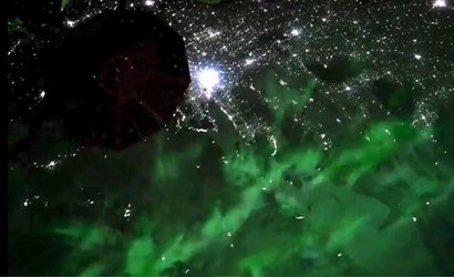 Vídeo: astronauta registra imagens incríveis de aurora boreal vista do espaço