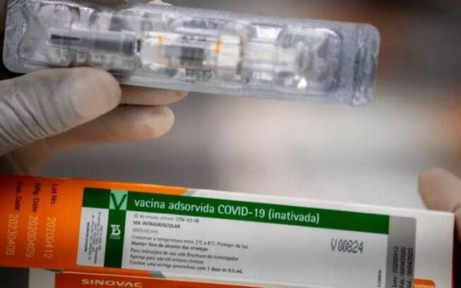 Coronavac, vacina feita pelo laboratório chinês Sinovac e Instituto Butantan