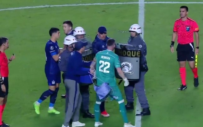 Jogadores do Talleres foram detidos pela polícia após jogo contra o São Paulo