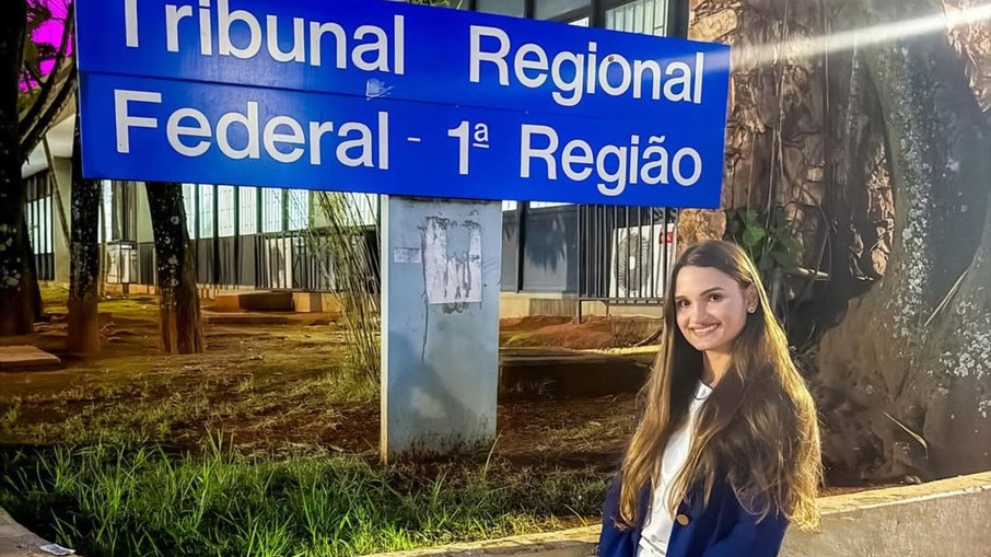 Luísa é a juíza mais jovem do Brasil Luísa é a juíza mais jovem do Brasil