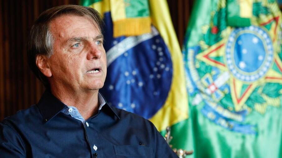 Bolsonaro: Popularidade melhora entre beneficiários do Auxílio Brasil
