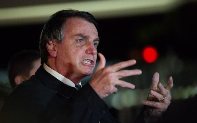 Bolsonaro reage após uso da “linguagem neutra” no Hino Nacional durante campanha de Boulos