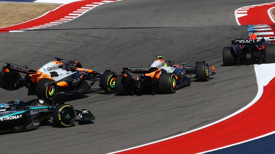 McLarens batem na Sprint do GP dos Estados Unidos McLarens batem na Sprint do GP dos Estados Unidos