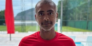 Romário celebra 60 anos com festa luxuosa no Rio