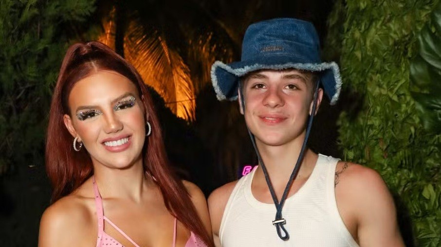 Vivi Wanderley e Juliano Floss