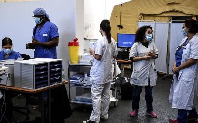 Coronavrus: Frana acelera cidadania para imigrantes que trabalharam na linha de frente da pandemia Coronavrus: Frana acelera cidadania para imigrantes que trabalharam na linha de frente da pandemia