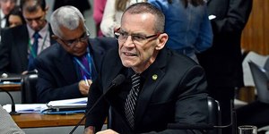 Crise no PT do Senado expõe divergência sobre CPMI do INSS
