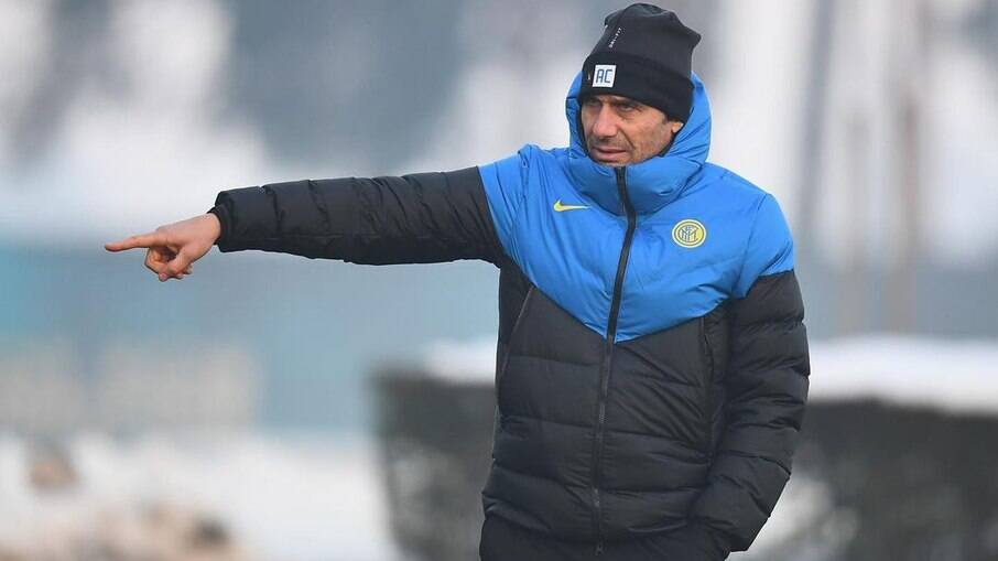 Antonio Conte segue sem clube desde que deixou o comando da Inter de Milão