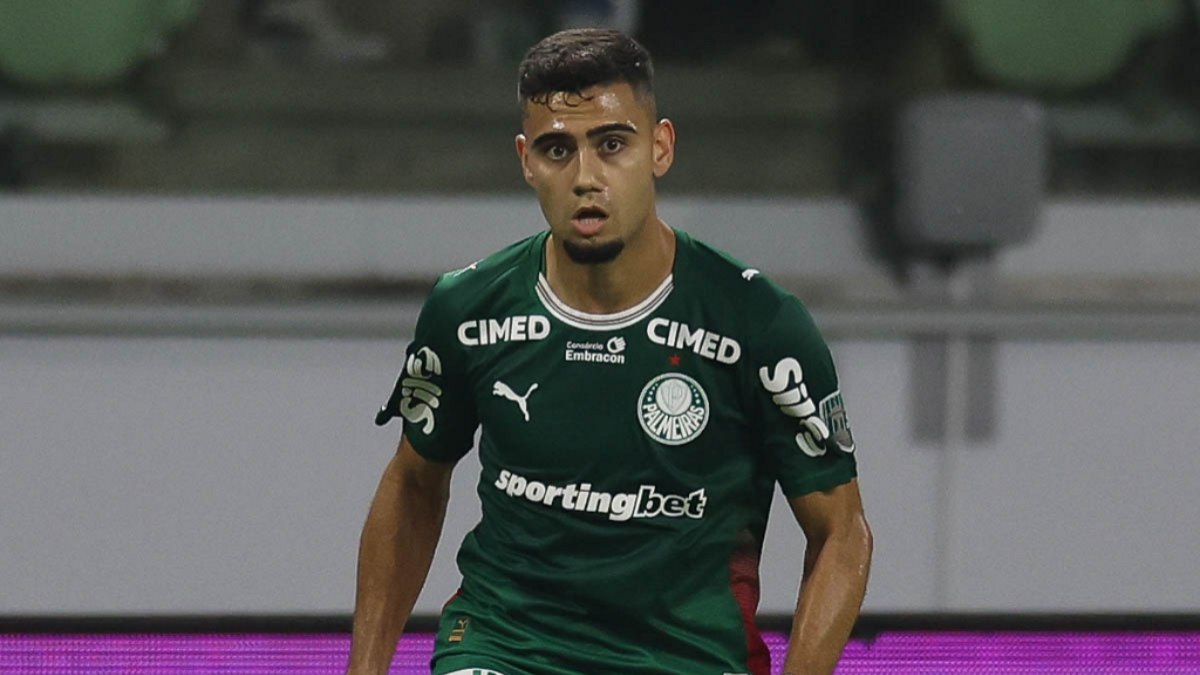 Expulsão bizarra? Veja lance que resultou no vermelho a Andreas Expulsão bizarra? Veja lance que resultou no vermelho a Andreas