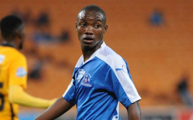 Luyanda Ntshangase, jogador sul-africano de 21 anos de idade, faleceu após ser atingido por um raio