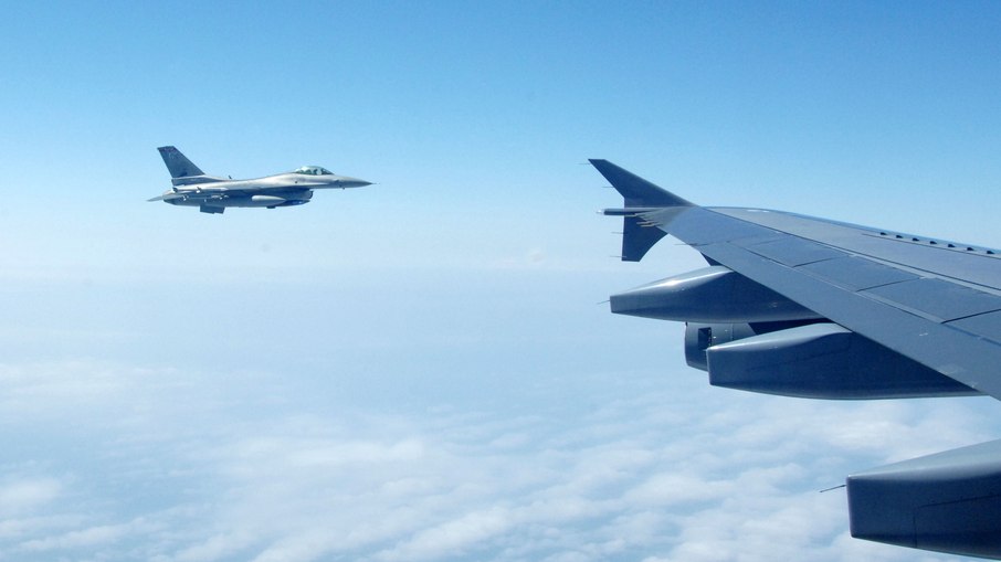 Caças F-16 do Comando de Defesa Aeroespacial da América do Norte