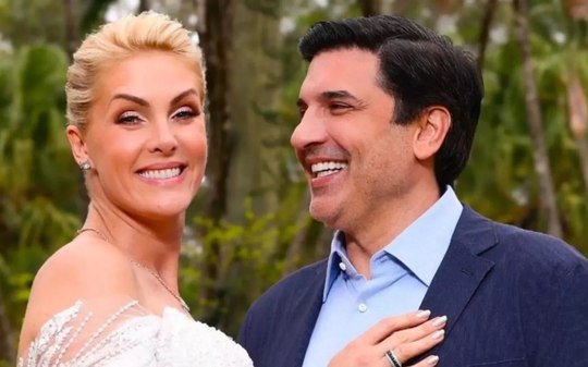 Ana Hickmann se casa com Edu Guedes no civil