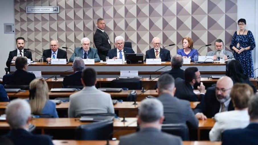 Lançamento da Frente Parlamentar Mista da Pesquisa Biomédica e sua Aplicação na Saúde (FPMPBAS) e reunião para instalação e eleição da comissão executiva. Na mesa, membro da Academia Nacional de Medicina, Marcelo Morales; Presidente FESBE, Dr. Eduardo Columbari; Presidente da Academia de Ciências Farmacêuticas do Brasil, Dr. Dante Alario Junior; Senador Astronauta Marcos Pontes (PL-SP), Presidente da FPMPBAS; Presidente do Grupo FarmaBrasil, Reginaldo Braga Arcuri; Gerente de Inovação da Abiquifi, Flavia Albuquerque; Presidente da AbeNutri, Marcelo Bella