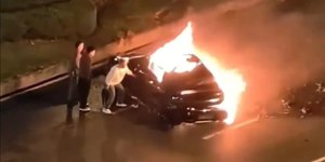 Falha em maçaneta retrátil causou morte em veículo da Xiaomi