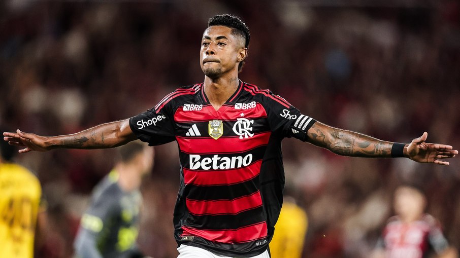 Flamengo vence Sport e assume liderança temporária do Brasileirão