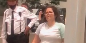 “Aqui está cheio de preto”: mulher é condenada por injúria racial