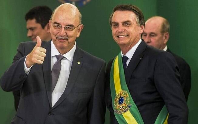 Osmar Terra com Bolsonaro: ex-ministro foi o maior disseminador de fake news sobre o novo coronavírus