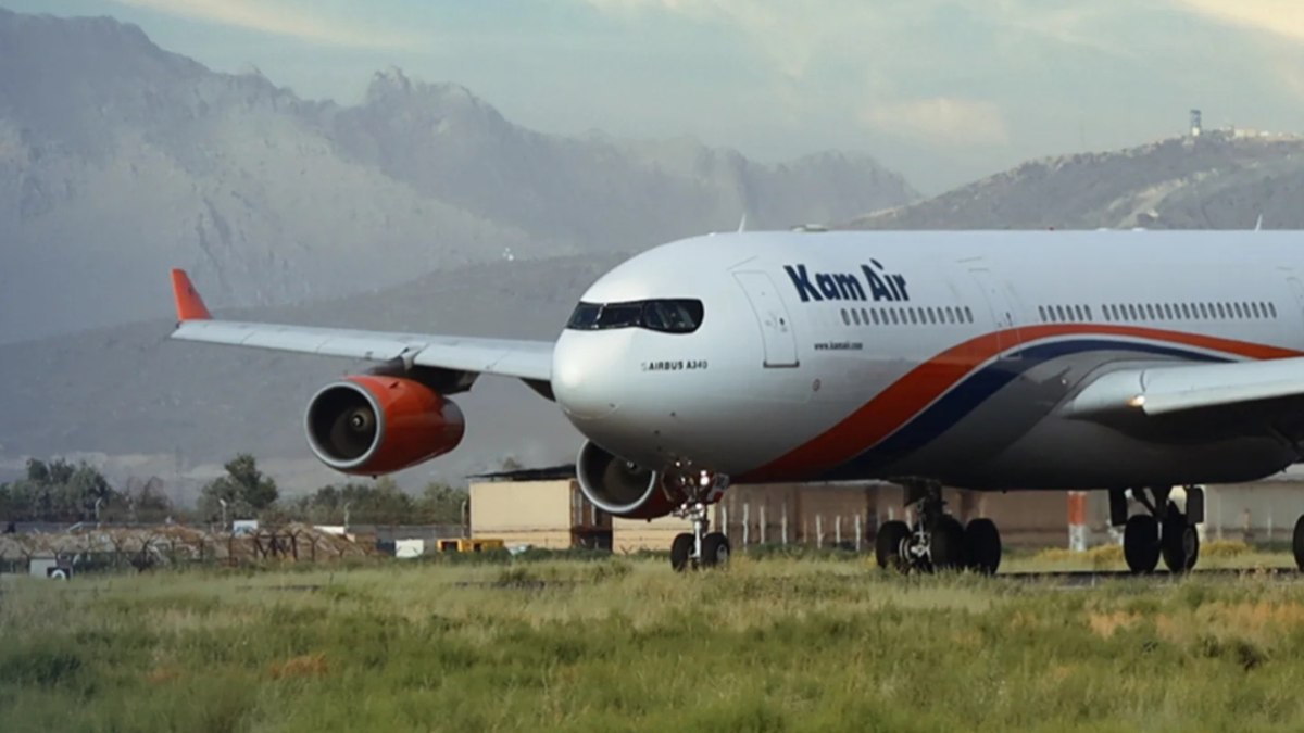 Adolescente percorreu cerca de mil quilômetros a bordo de uma aeronave da companhia Kam Air Adolescente percorreu cerca de mil quilômetros a bordo de uma aeronave da companhia Kam Air