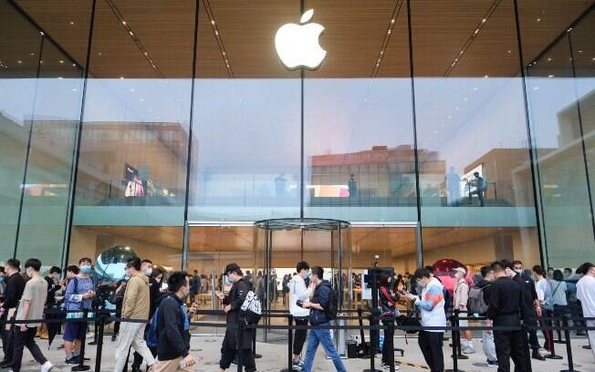 Início das vendas do iPhone 13 em Pequim