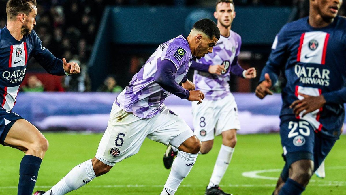 Zakaria Aboukhlal foi afastado do Toulouse