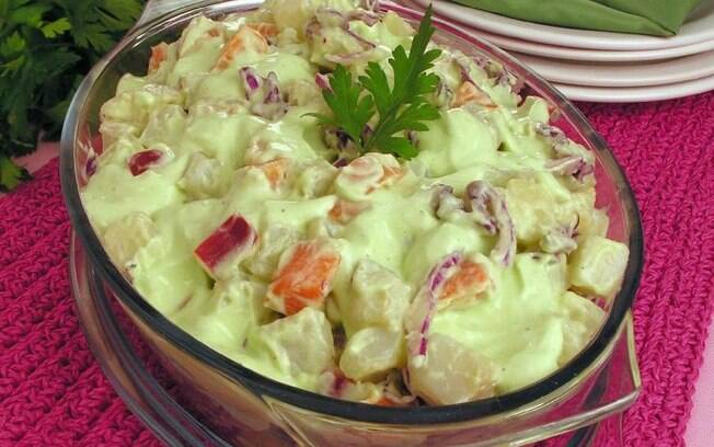 Salada de batata com maionese de salsa: deliciosa e fcil