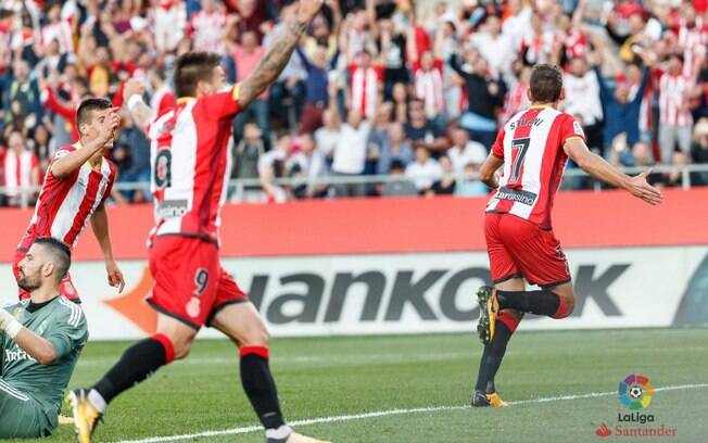 Jogadores do Girona comemoram gol da virada sobre o Real Madrid