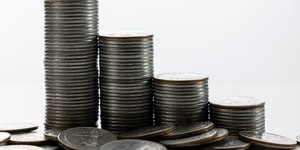 Política faz dólar chegar a R$ 5,43 e Ibovespa despencar