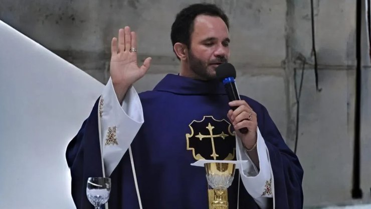Padre%20que%20agrediu%20idosa%20vai%20responder%20por%20les%C3%A3o%20corporal