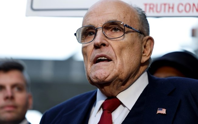 O ex-advogado pessoal de Donald Trump, Rudy Giuliani, teve sua licença para atuar em Nova York cassada pelo Tribunal de Apelações do estado