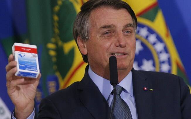 Bolsonaro vai torrar R$ 250 milhes para distribuir cloroquina