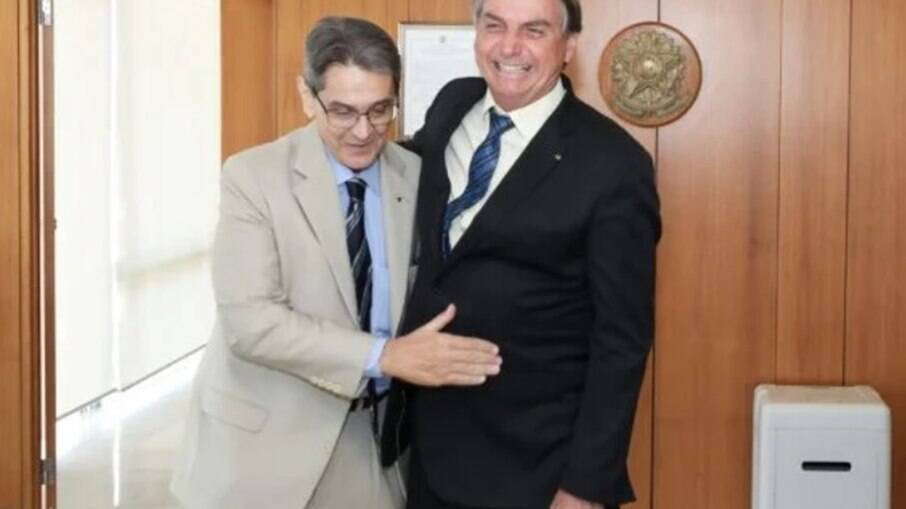 Ex-deputado federal, Roberto Jefferson, ao lado do presidente Jair Bolsonaro
