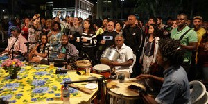 Dia do Samba: venda de ingressos extra para a Sapucaí 