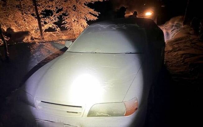 Jovem morre congelado na Rússia após carro quebrar em estrada abandonada