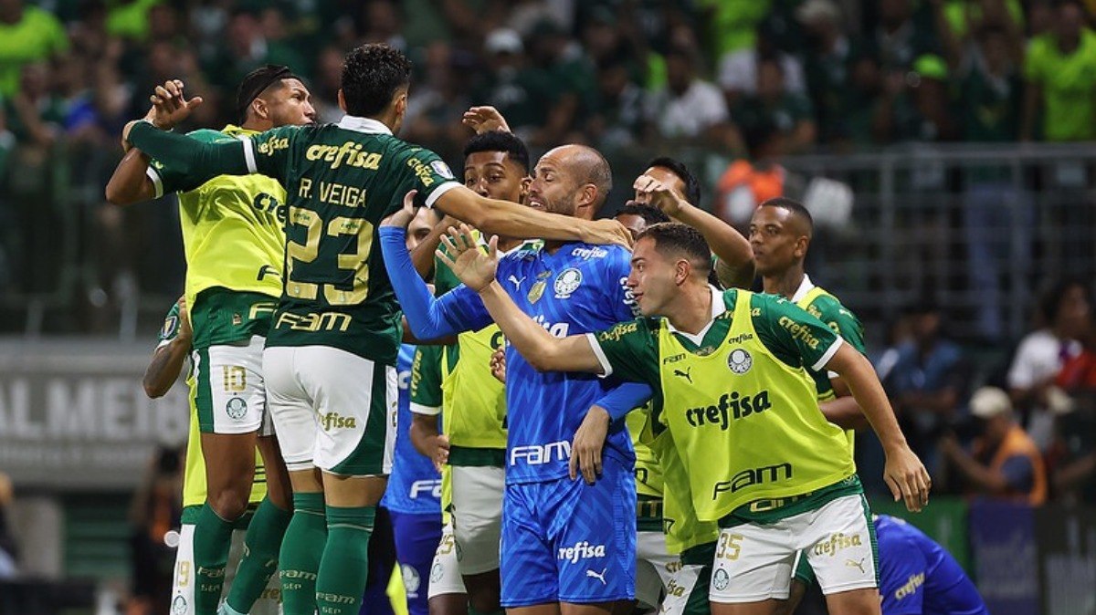 Palmeiras vence o Santos e é tricampeão do Paulistão