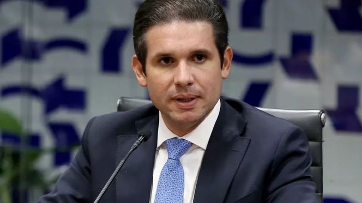 Hugo Motta critica aumento do IOF e cobra soluções estruturais do governo em até 10 dias