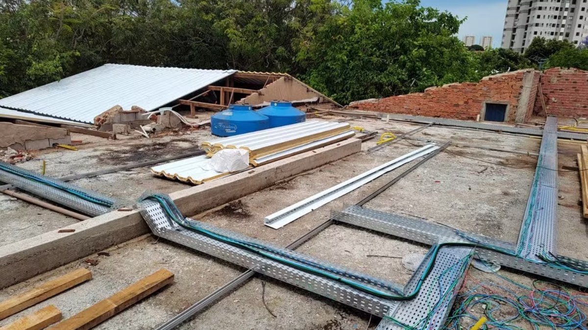Nova fiação, que havia sido instalada após os danos causados pelo temporal, foi furtada no CS Paranapanema