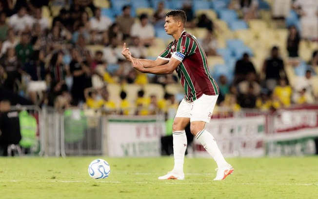 Thiago Silva, capitão do Fluminense, quer mais agressividade para buscar remontada