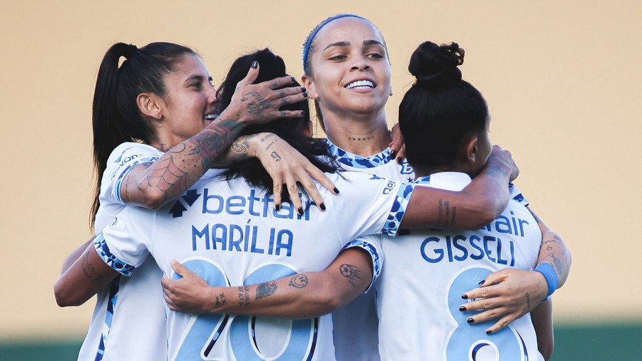 Cruzeiro recebe o Bahia pelo Brasileirão Cruzeiro recebe o Bahia pelo Brasileirão