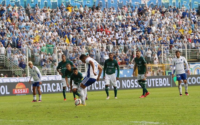 MIneiro: Cruzeiro vence a Caldense, e assume ponta do Grupo C